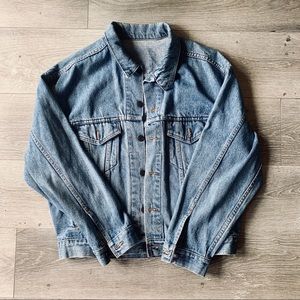 Levi’s vintage denim jacket.